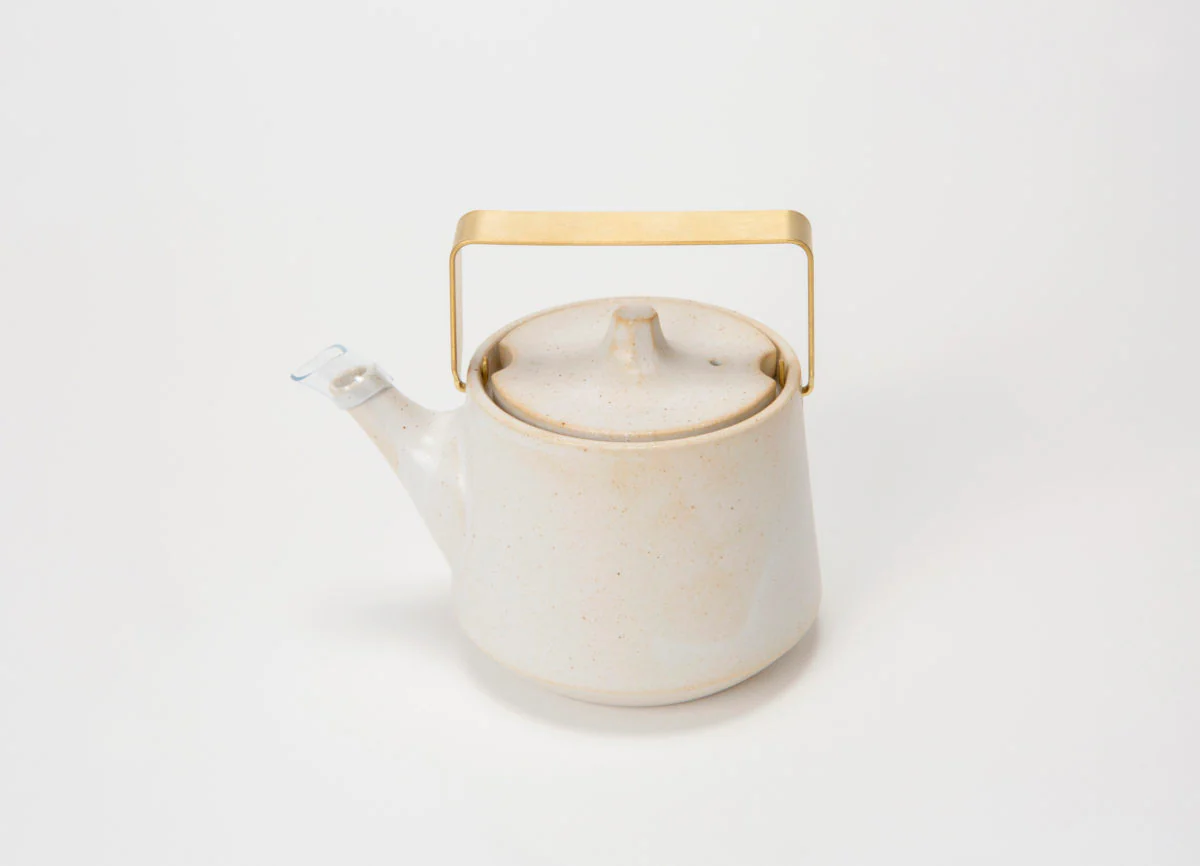 Teapot in White - Image 3