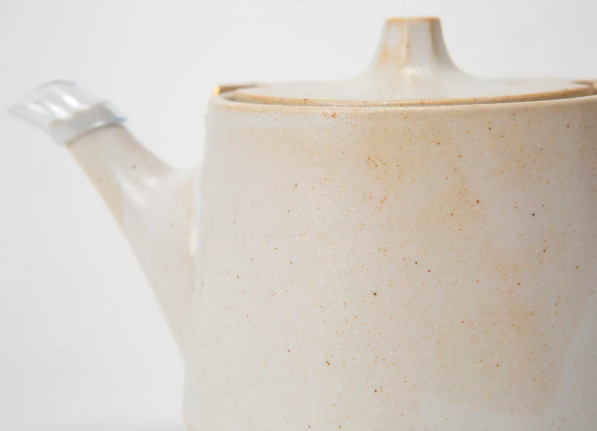 Teapot in White - Image 4